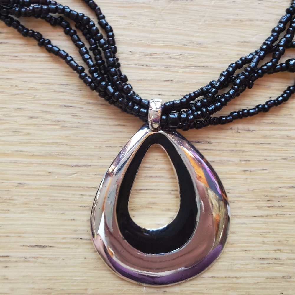 Silver tone necklace